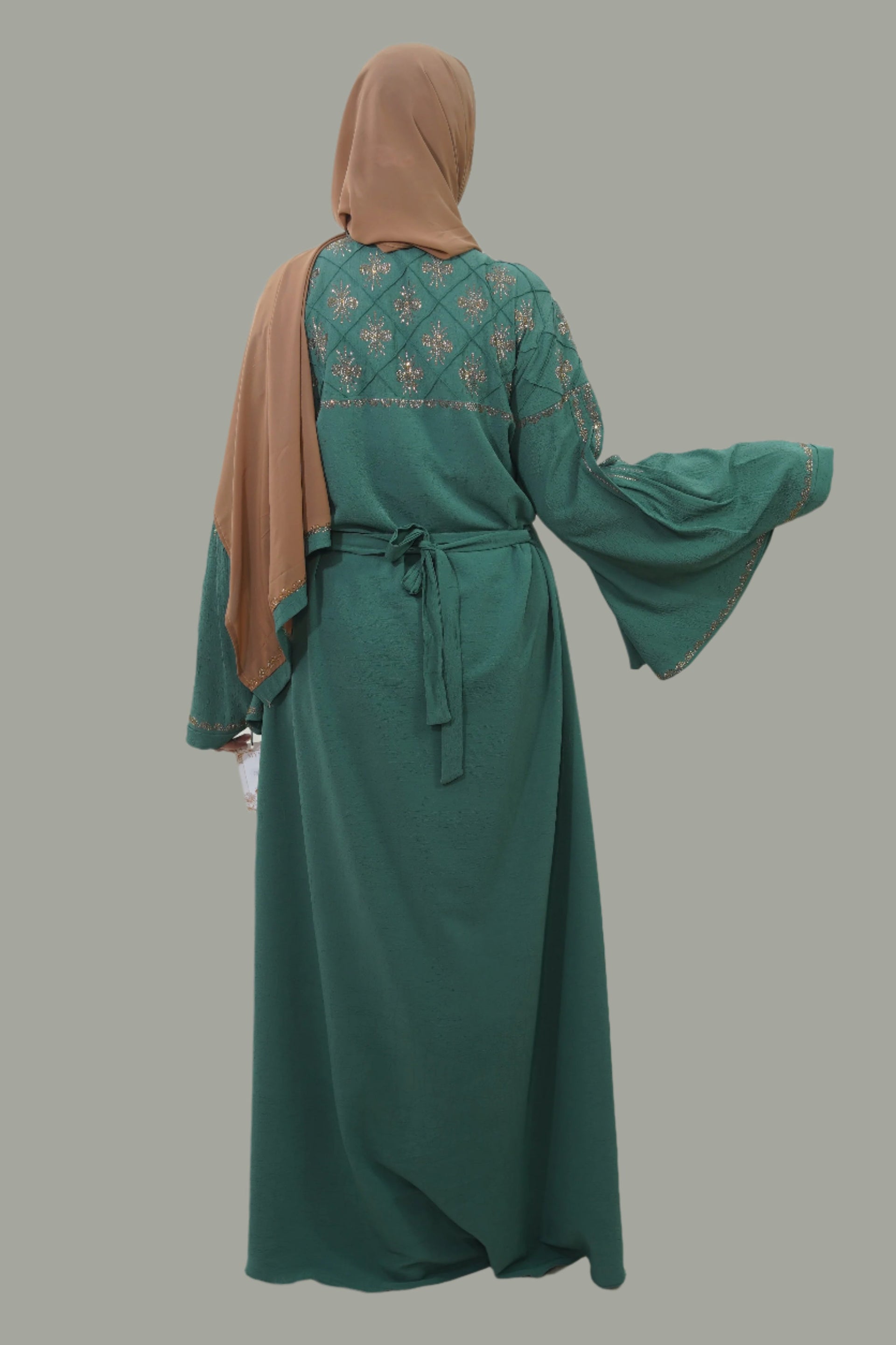 Abaya Modelo 22